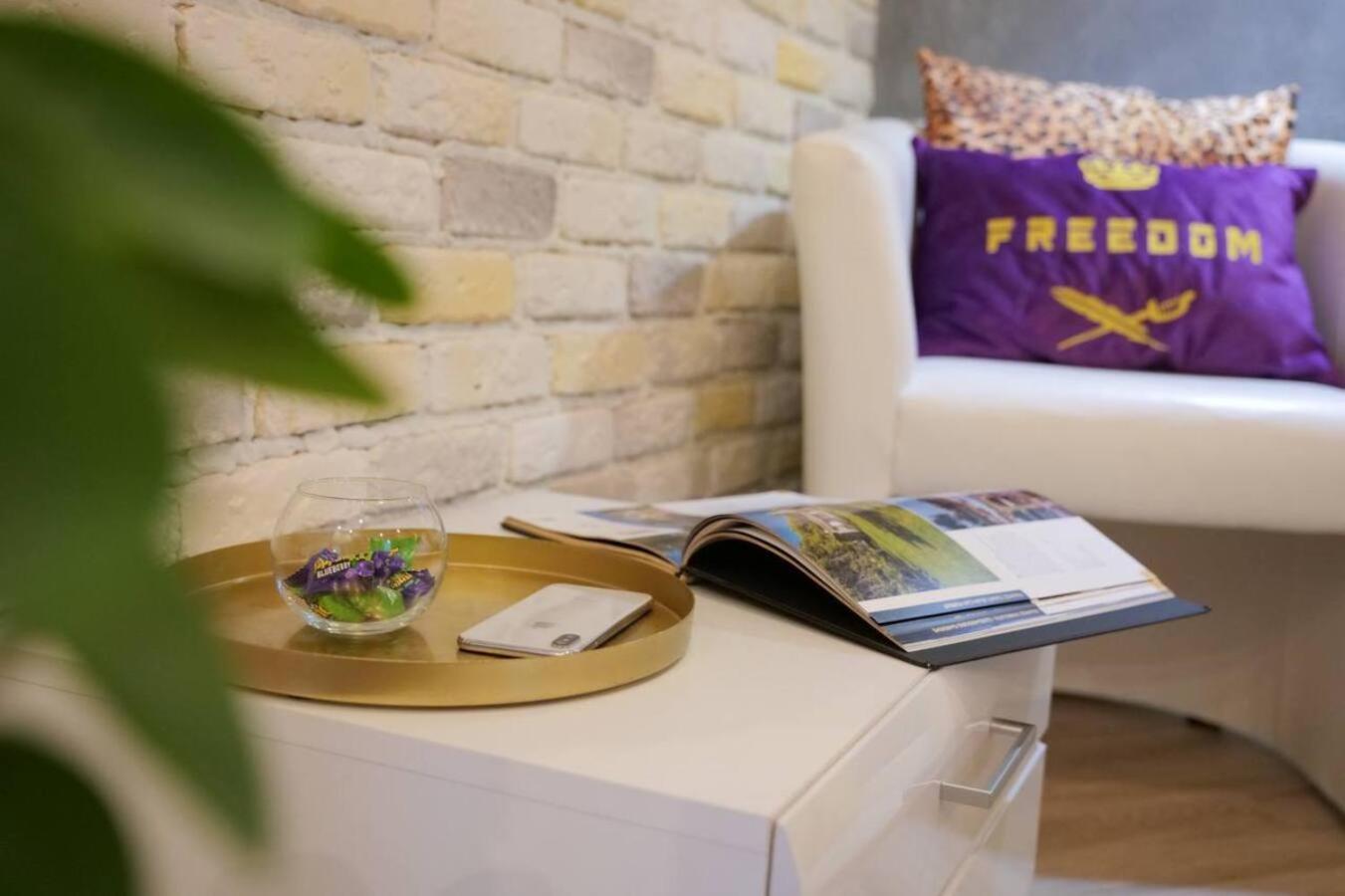 Freedom Apartments In City Center キエフ エクステリア 写真
