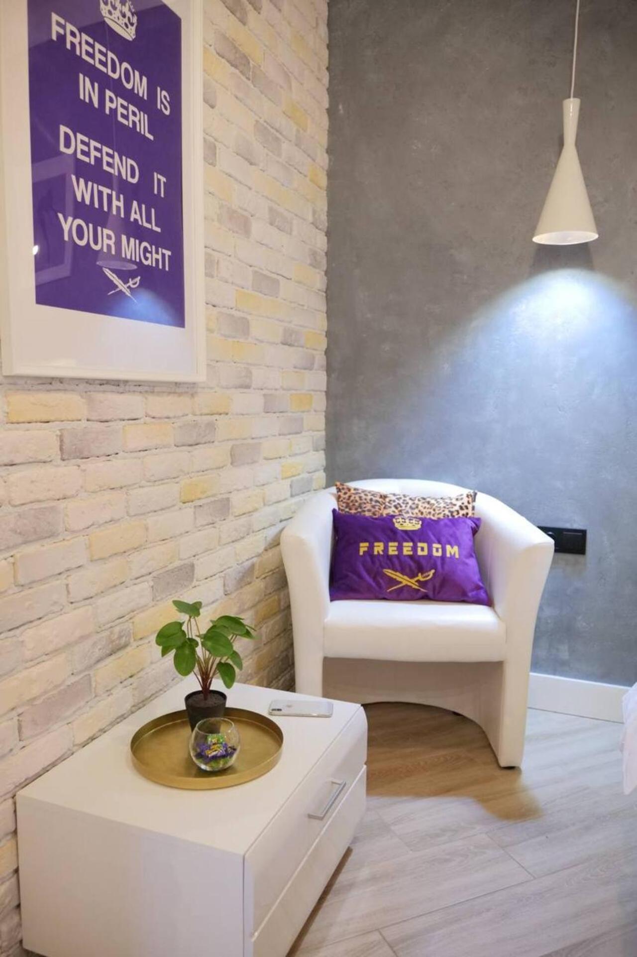 Freedom Apartments In City Center キエフ エクステリア 写真